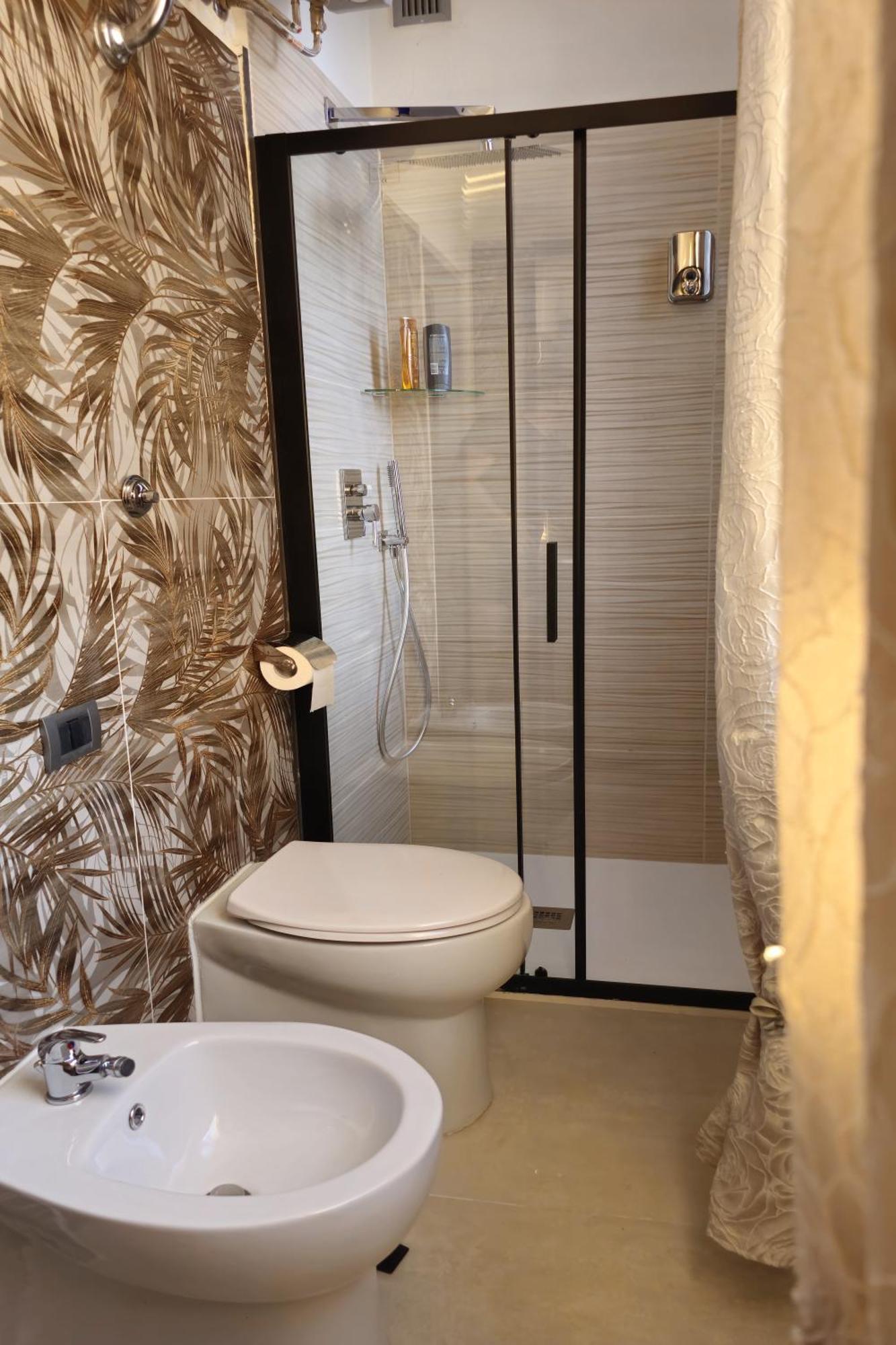 Sun House Appartement Cagliari Buitenkant foto